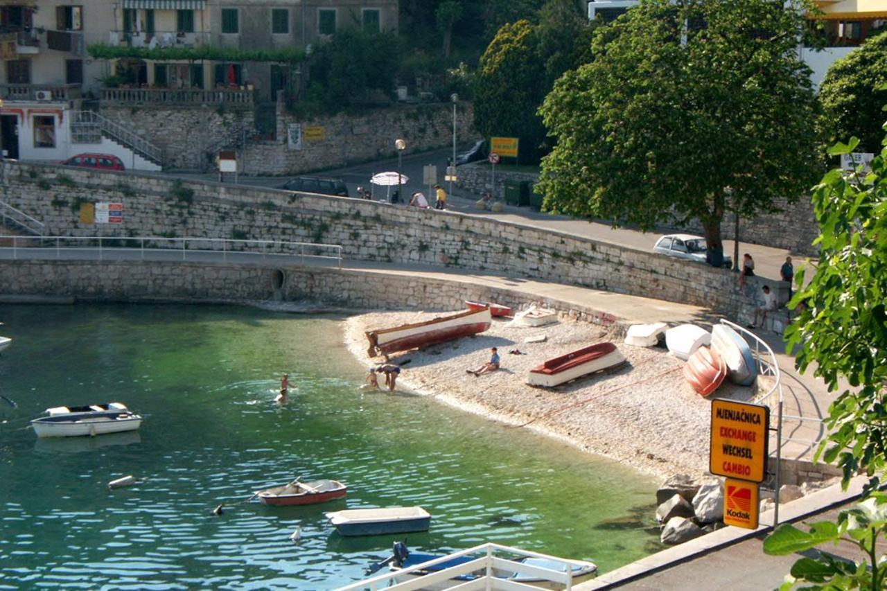 Apartments With A Parking Space Rabac, Labin - 7622 Eksteriør billede
