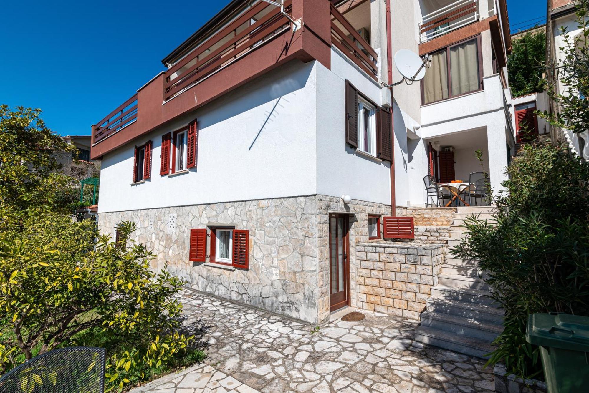 Apartments With A Parking Space Rabac, Labin - 7622 Eksteriør billede